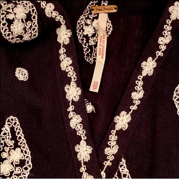 πΊπHPππΊ NWOT Free People Diamond Embroidered Top - Picture 16 of 16